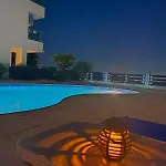 3 Bedroom Panorama Seaview Pool Корал-Бэй